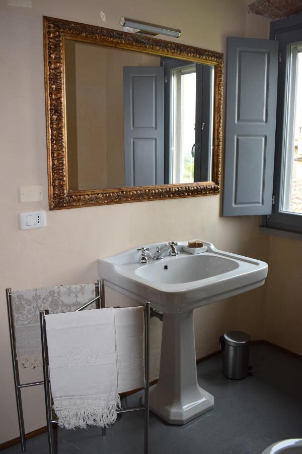 קסטיליון פיבוקי Agriturismo La Posta Reale מראה חיצוני תמונה